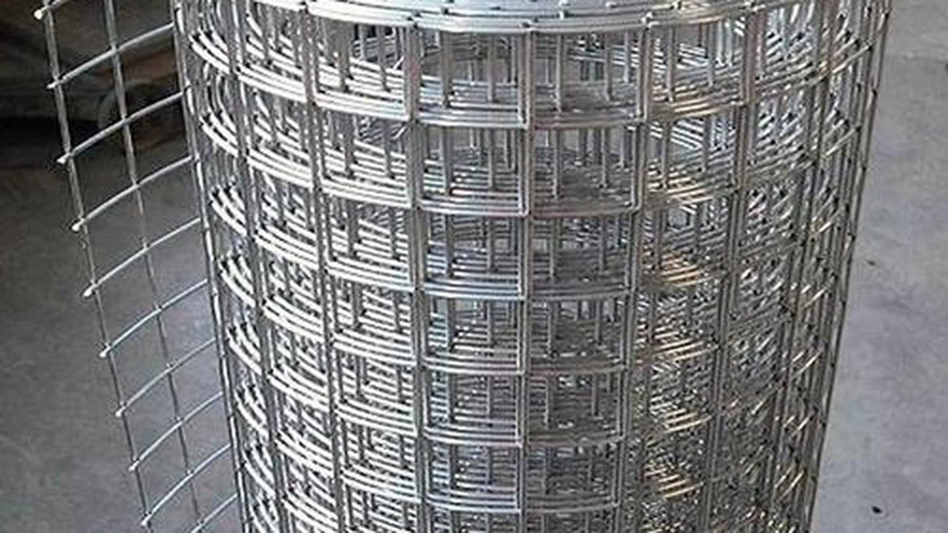 Welded mesh panel prepared for dimensional review